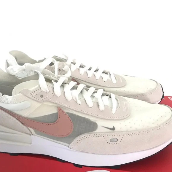 NWT Nike Women’s Waffle One Shoes Size: 11 - Picture 3 of 13